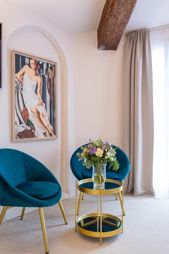 Le Relais De Poste Centre Historique Hotel